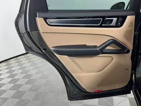 Used 2022 Porsche Cayenne GTS image 25