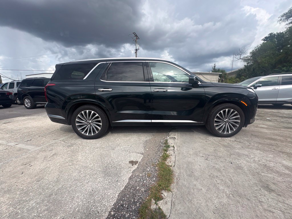 Used 2024 Hyundai Palisade Calligraphy AWD/4WD image 2