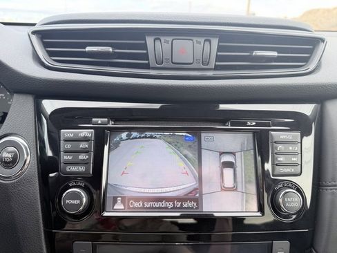 Used 2017 Nissan Rogue SL w/ SL Premium Package image 21