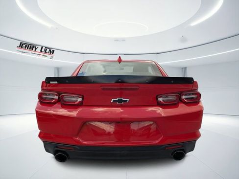 Used 2022 Chevrolet Camaro LT RWD image 4