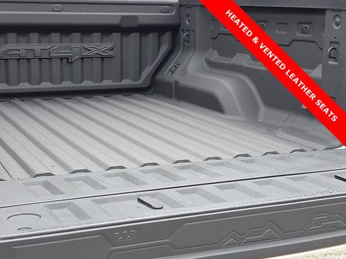 Used 2024 GMC Canyon AT4X AWD/4WD image 9