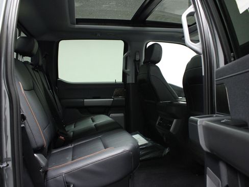 New 2026 Ford F250 Lariat w/ Black Appearance Package AWD/4WD image 15