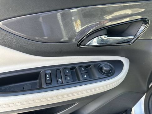 Used 2019 Buick Encore Preferred w/ Safety Package AWD/4WD image 17