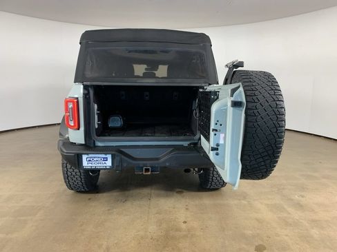 Used 2022 Ford Bronco Badlands w/ Sasquatch Package AWD/4WD image 12