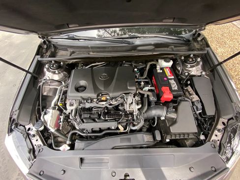 Used 2020 Toyota Camry LE w/ Carpet Mat Package FWD image 13