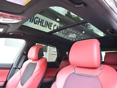 Used 2023 Genesis GV70 2.5T w/ Sport Prestige Package AWD/4WD image 3
