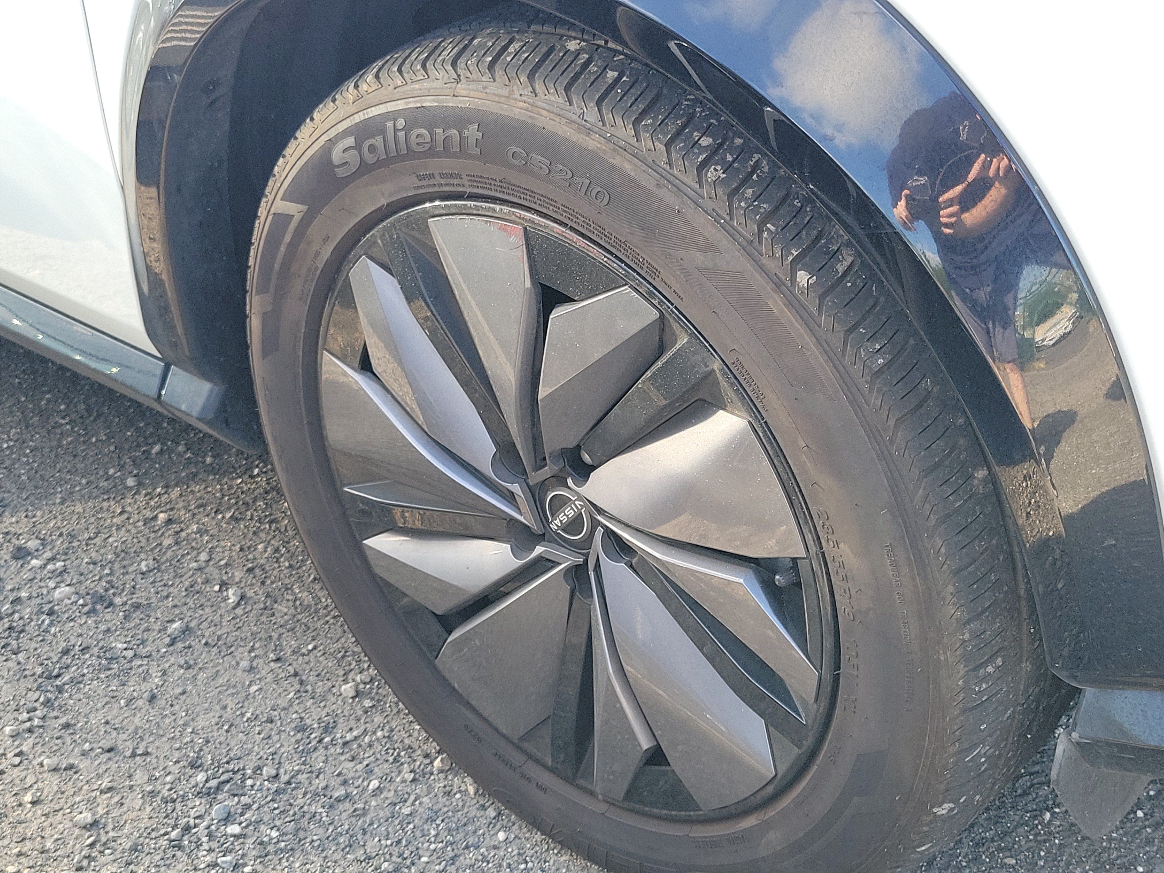 Used 2024 Nissan Ariya FWD image 4