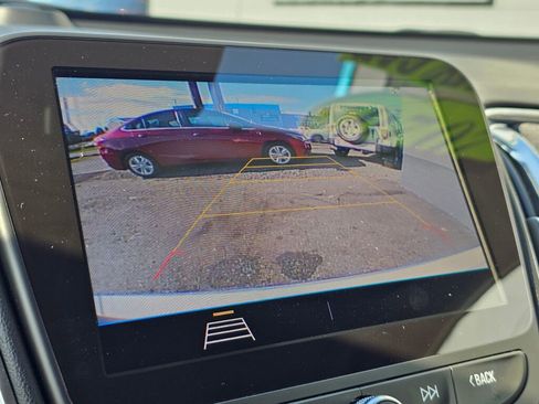 Used 2020 Chevrolet Malibu LT image 34