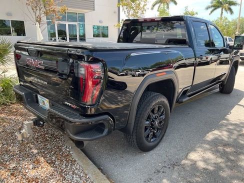 Used 2024 GMC Sierra 2500 AT4 w/ AT4 Premium Plus Package image 2
