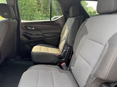Certified 2023 Chevrolet Traverse LT w/ Rear Camera Mirror Package AWD/4WD image 19