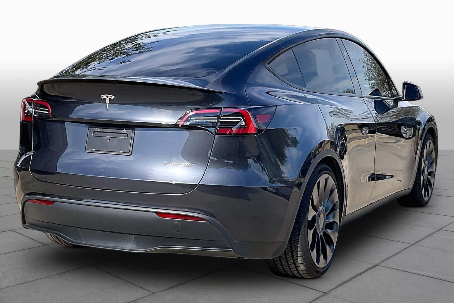 Used 2024 Tesla Model Y Performance AWD/4WD image 12