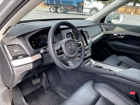 Used 2023 Volvo XC90 T8 Ultimate w/ Protection Package image 16