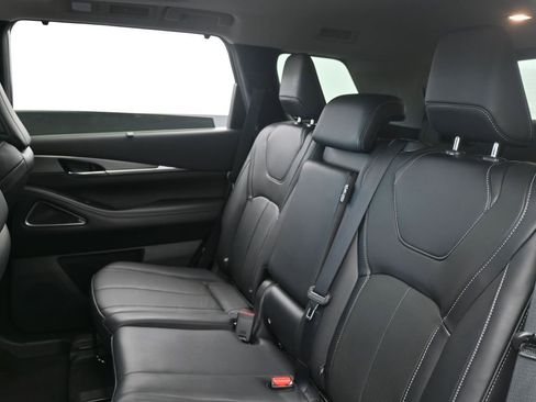 Used 2023 INFINITI QX60 Luxe w/ Performance Audio Package image 31