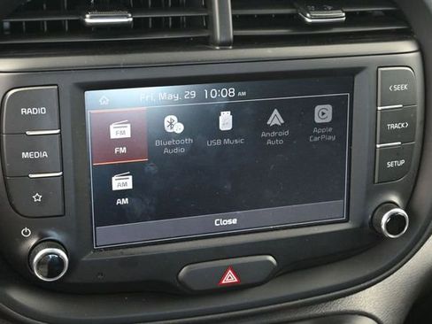 Used 2025 Kia Soul LX w/ LX Technology Package FWD image 22