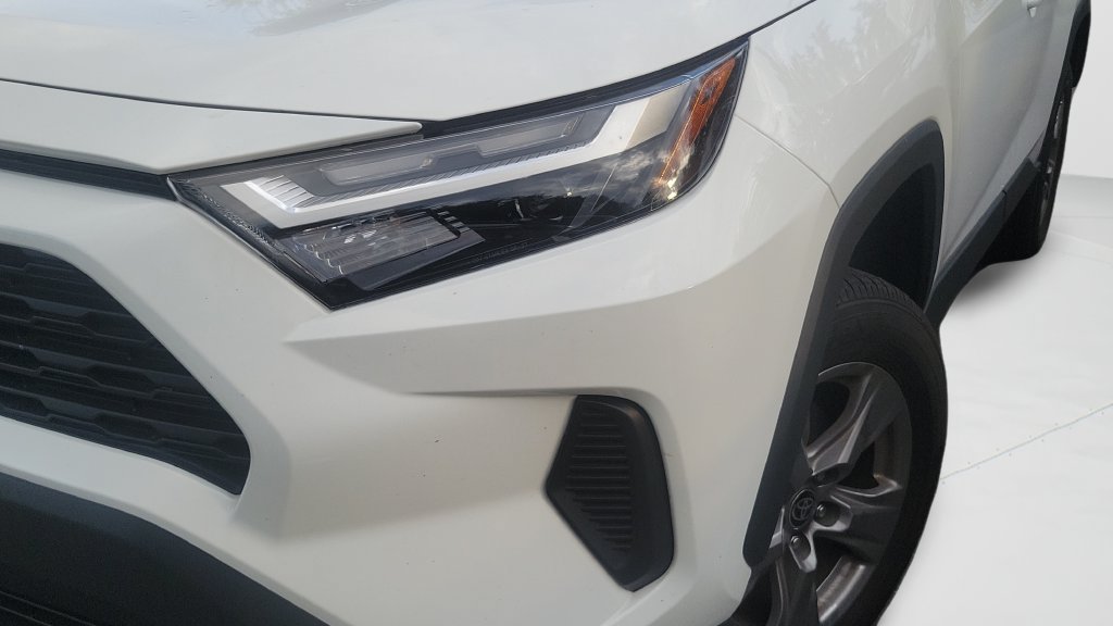 Used 2023 Toyota RAV4 XLE FWD image 11