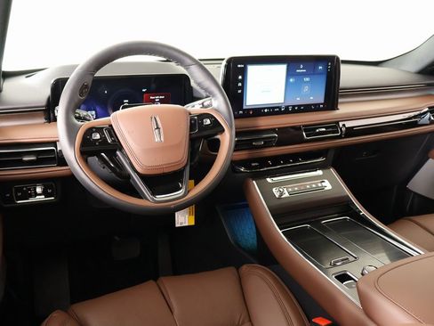 New 2026 Lincoln Aviator Reserve image 2