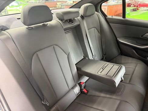 Used 2019 BMW 330i Sedan w/ Premium Package RWD image 16