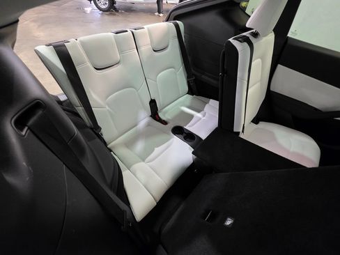 Used 2022 Tesla Model Y Long Range AWD/4WD image 13
