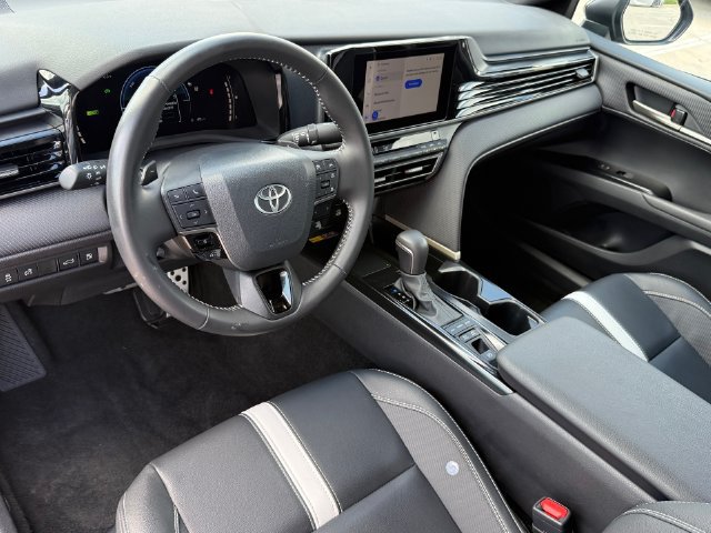 Used 2026 Toyota Camry SE FWD image 12