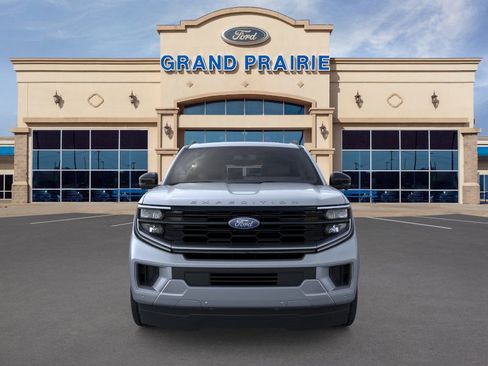 New 2025 Ford Expedition Platinum w/ Driver's Package image 6