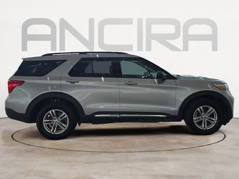 Used 2023 Ford Explorer XLT w/ Equipment Group 202A AWD/4WD image 8