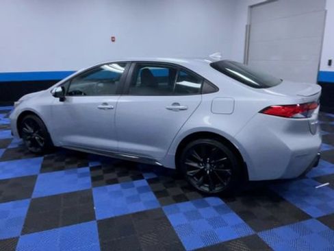 Used 2024 Toyota Corolla SE FWD image 6