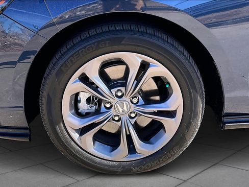 Used 2023 Honda Accord EX-L image 10