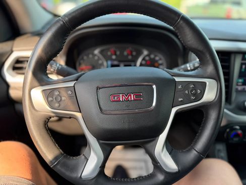 Used 2017 GMC Acadia SLT FWD image 9