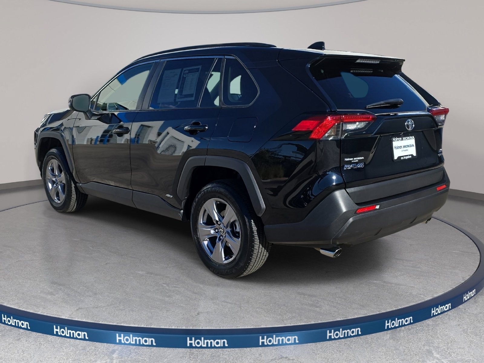 Used 2025 Toyota RAV4 XLE AWD/4WD image 8