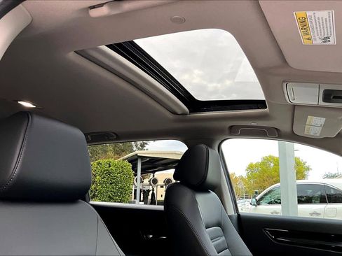 Used 2025 Honda CR-V EX-L image 13