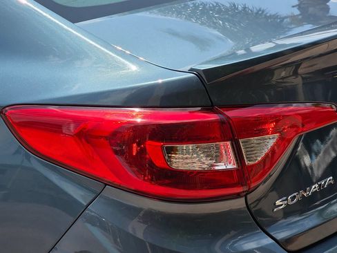 Used 2017 Hyundai Sonata SE FWD image 10