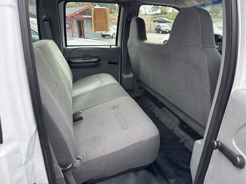 Used 2006 Ford F450 XL image 15