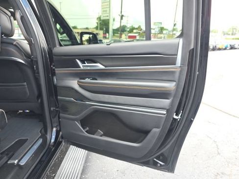 Used 2025 Jeep Grand Wagoneer L Series III w/ Rear Seat Video Group 1 AWD/4WD image 56
