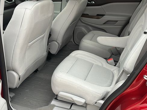 Used 2023 GMC Acadia SLE w/ Driver Convenience Package image 27