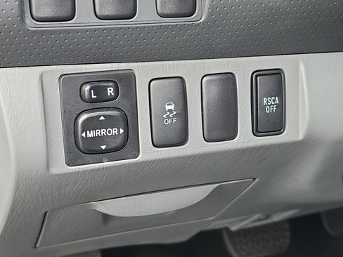 Used 2014 Toyota Tacoma 4x4 Double Cab image 23