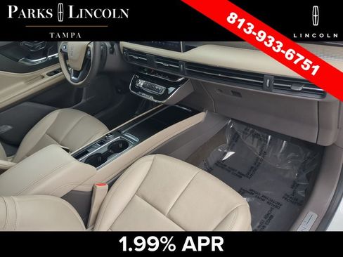 Certified 2023 Lincoln Corsair FWD w/ Equipment Group 101A image 10