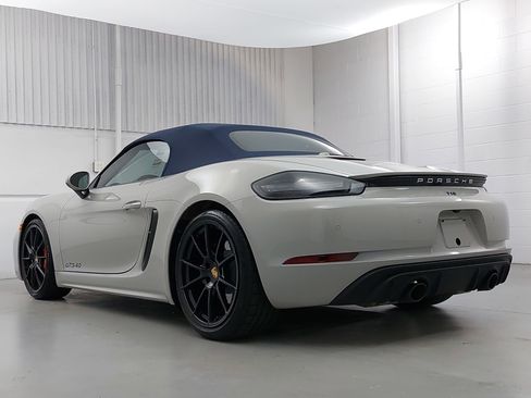 Certified 2025 Porsche 718 Boxster GTS RWD image 3