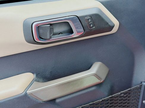 Used 2023 Ford Bronco Wildtrak image 21