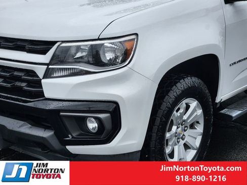 Used 2022 Chevrolet Colorado LT w/ LT Convenience Package AWD/4WD image 11