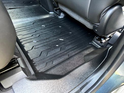 Used 2019 GMC Acadia SLT w/ Black Edition image 28