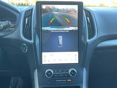 Used 2023 Ford Edge SEL image 21
