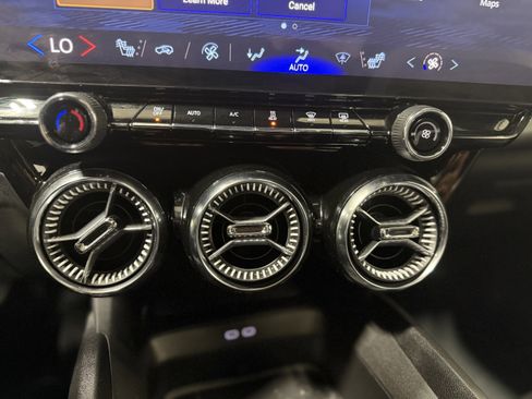 Used 2024 Chevrolet Blazer EV LT image 20