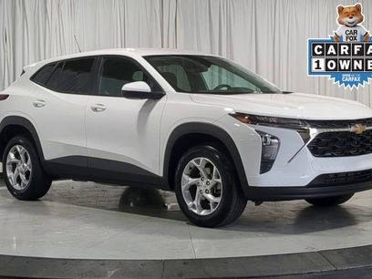 Used 2024 Chevrolet Trax LS w/ LS Convenience Package
