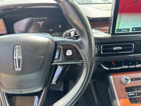 Used 2022 Lincoln Aviator Reserve w/ Equipment Group 201A AWD/4WD image 24