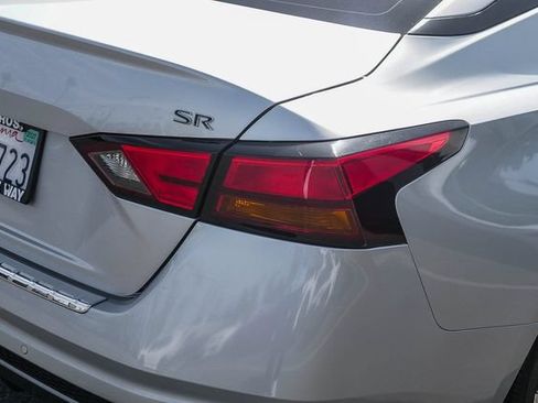 Used 2022 Nissan Altima 2.5 SR FWD image 8