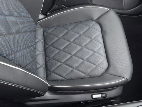 New 2026 Volkswagen Atlas Cross Sport SEL Premium R-Line image 8