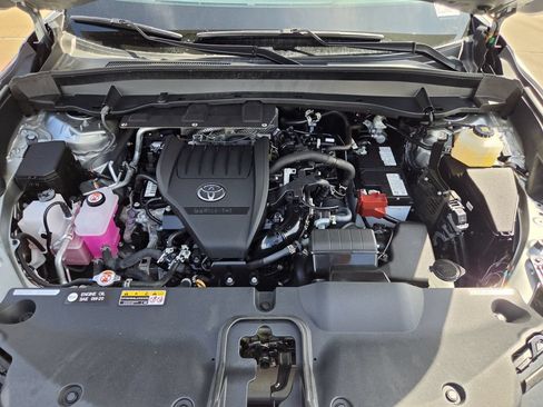 Used 2025 Toyota Grand Highlander FWD image 31