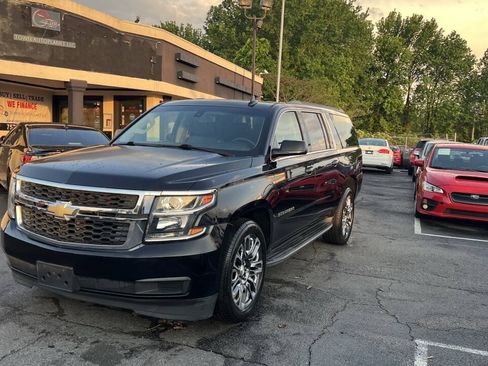 Used 2017 Chevrolet Suburban LS AWD/4WD image 7