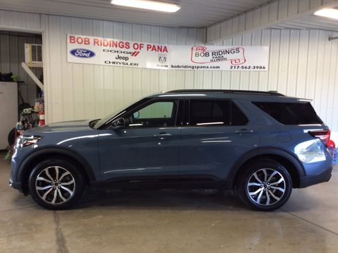 Used 2025 Ford Explorer ST-Line image 2