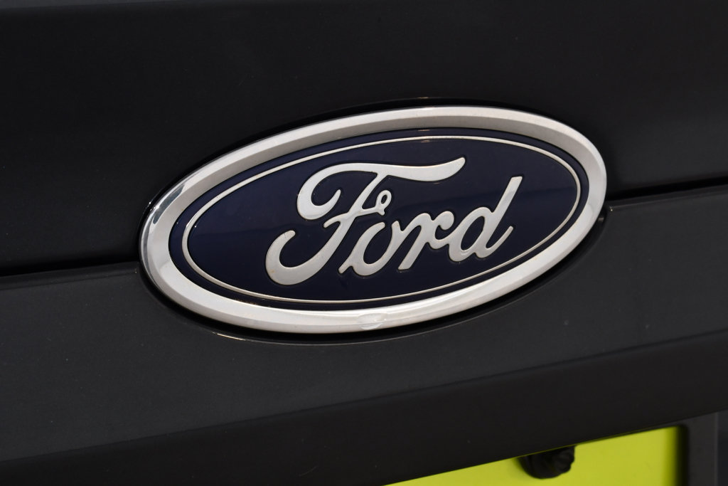 Used 2020 Ford Fusion SE FWD image 23